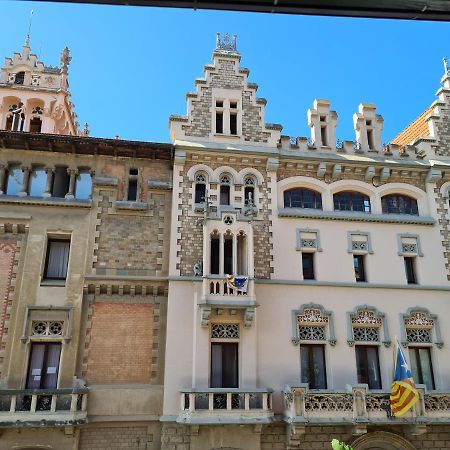 Apartaments Vicus 3 Con Vistas A La Plaza Mayor De Vic Exterior photo