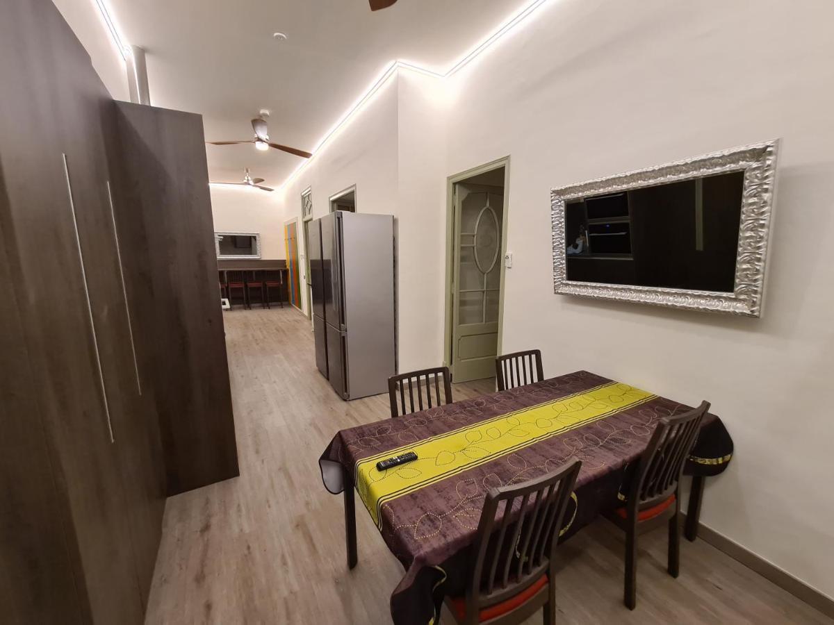 Apartaments Vicus 3 Con Vistas A La Plaza Mayor De Vic Exterior photo